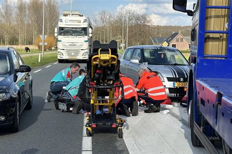 Fietsster Ernstig Gewond Bij Botsing Met Auto Gemertseweg N Beek