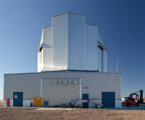 La Construction De Vista Le Plus Grand Télescope De Sondage Du Monde