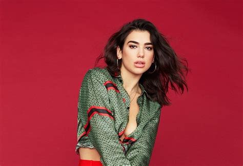 10 Best Dua Lipa Songs of All Time - Singersroom.com