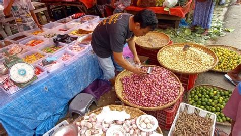 Harga Komoditas Pangan Di Pasar Tradisional Gorontalo Utara Naik