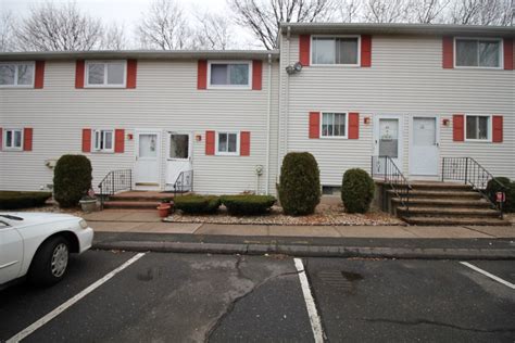 421 Allen St New Britain Ct 06053 Condo For Rent In New Britain Ct