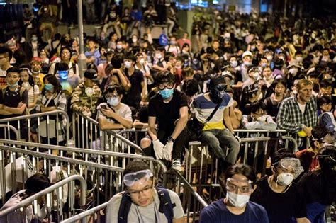 Hong Kong Police Clash With Occupy Protesters The Atlantic