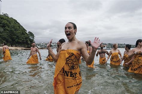 Sydney Skinny Swim Hundreds Go Naked At Cobbler S Beach For World S