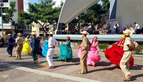 Cuadro De Danzas Folcl Ricas Arte Unah Celebra A Os De Xitos