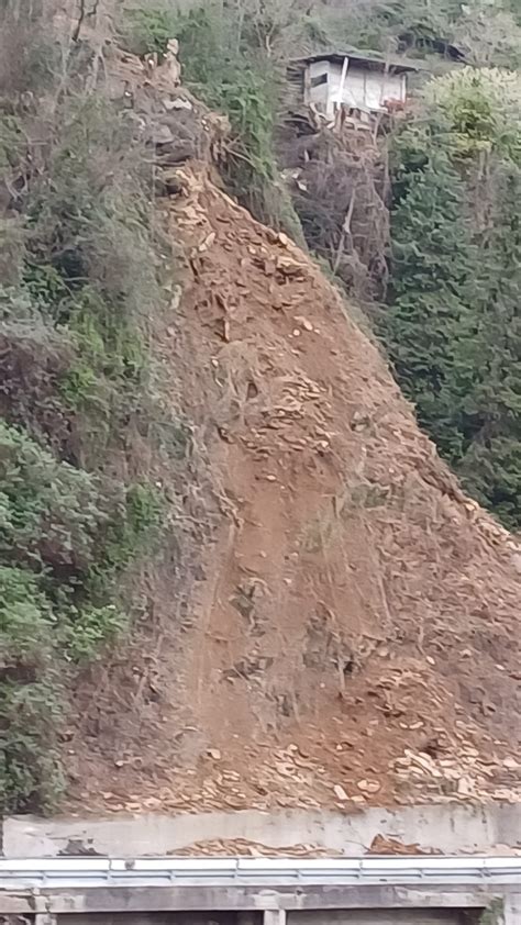 Frana Di Viconago Al Lavoro Per Riaprire La Strada