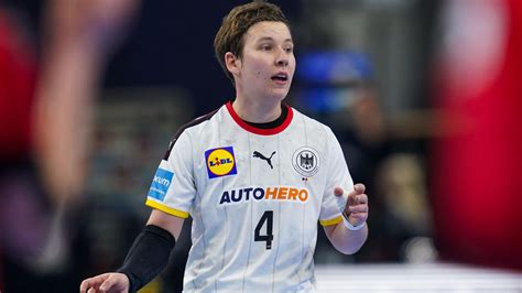 Handball Wm Dhb Frauen Um Emily B Lk Vor Duell Gegen Rum Nien