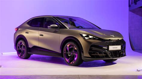 Cupra Tavascan EV 2024 SUV Drive