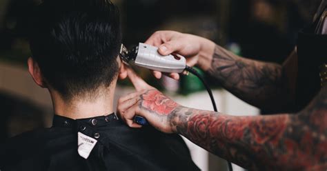 Come Tagliarti I Capelli Da Solo Acconciatura Uomo Tagliare Da Solo