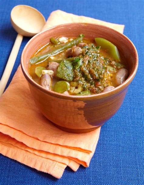 Cyril Lignac Soupe au pistou pour 4 personnes Recettes Elle à Table