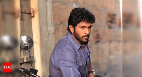 Vikram Prabhu S Next Is Paayum Oli Nee Yenakku Tamil Movie News