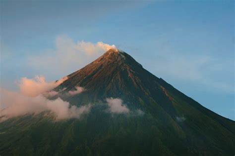 active volcanoes   philippines locations alert levels