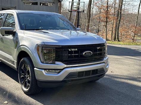 Stx Grille On An Xlt F150gen14 2021 Ford F 150 Tremor