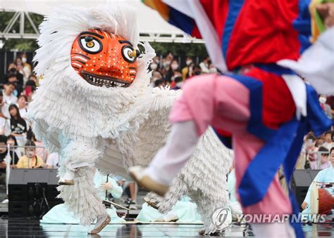 Traditional Korean Mask Dance Almost Sure To Be Unesco S Intangible