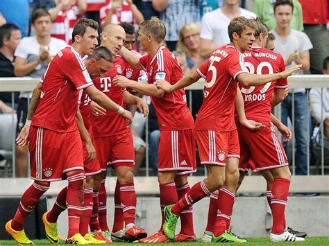 Fc Bayern Bestreitet Benefizspiel F R Hochwasseropfer