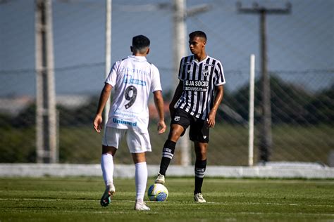 Conhe A A Hist Ria De Cristian Goleiro Destaque Sub Do Voz O E Que