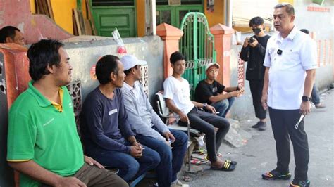 Foto Polisi Ke Kampung Boncos Tapi Bukan Gerebek Narkoba Ini Yang