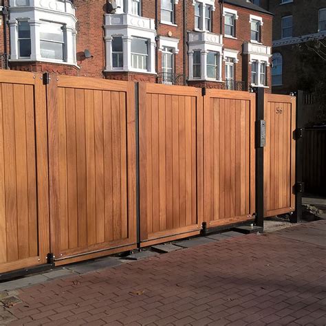 Automatic Wooden Gates EDS UK