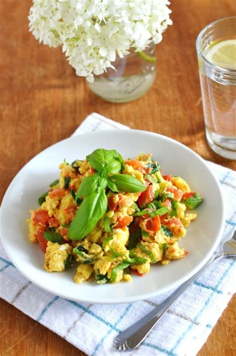 How To Make An Amazing Tomato Basil Egg Scramble 24 Carrot Kitchen