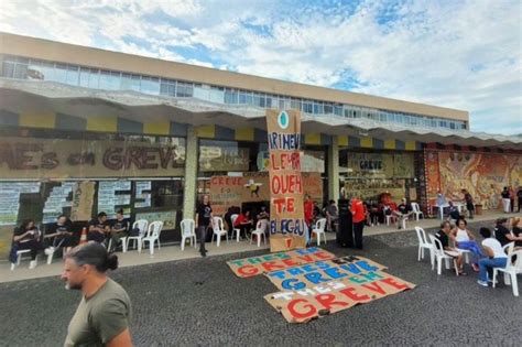 Por que a UFSC vai entrar em greve Entenda as reivindicações dos