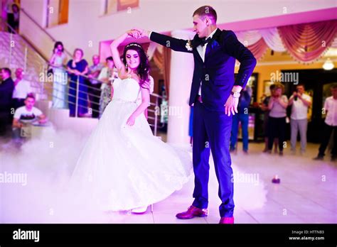 Amazing First Wedding Dance Of Newlyweds With Smoke And Pink Lights