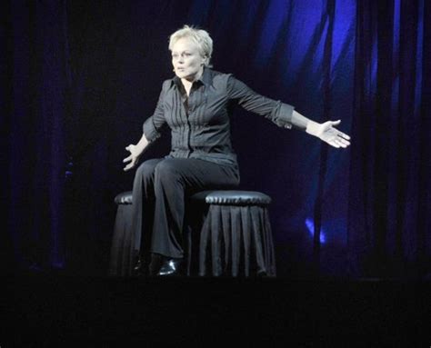 Muriel Robin Reprend Ses Sketches Cultes Au Z Nith De Limoges Limoges