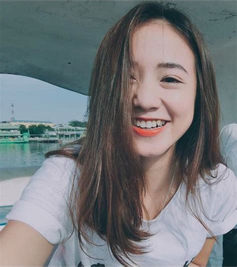 Phản ứng của hot girl Việt trước tin PTTM Người thẳng thắn đáp trả người phủ nhận đến cùng