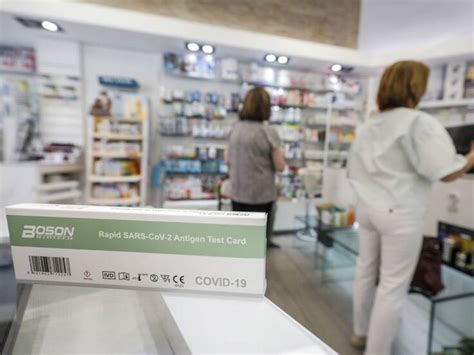 Las Farmacias De M Laga Se Ofrecen A Expedir El Certificado Covid