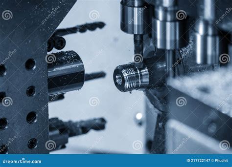 Le Fonctionnement De La Machine De Tour Cnc Multitâche Swiss Type