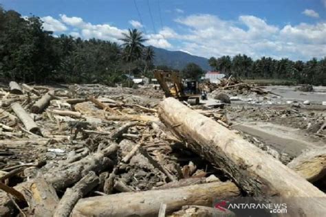 Korban Banjir Di Sigi Masih Butuh Bantuan Logistik ANTARA News