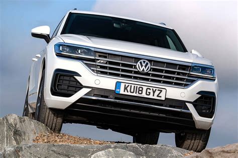 Volkswagen Touareg First Drive Review Vw S Bentley Motoring