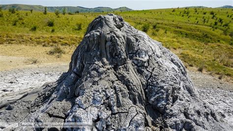 Vulcanii Noroiosi Parcuri Si Rezervatii Aventura In Romania