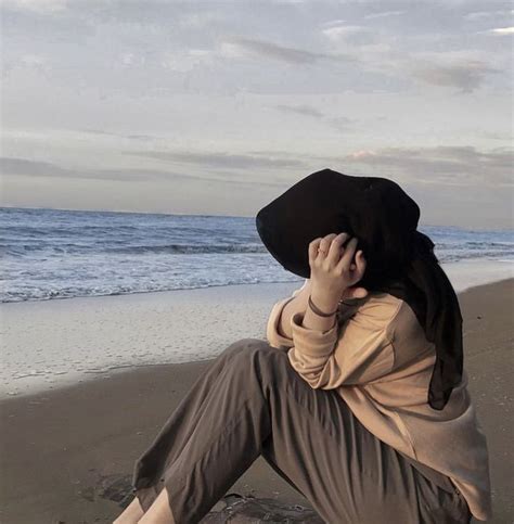 Hijab Aesthetic Beach Photoshoot