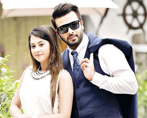 Shakib Khan And His Wife