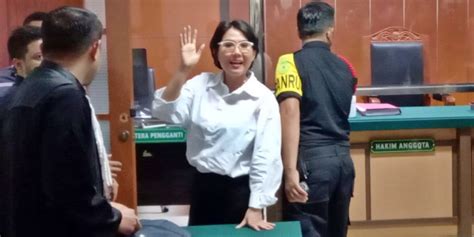 Lebih Ringan Dari Tuntutan Jaksa Hakim Vonis Natalia Rusli Bulan Penjara