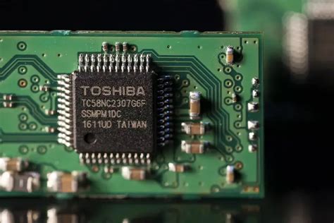 Who Are The Top 5 Logic Chip Manufacturers
