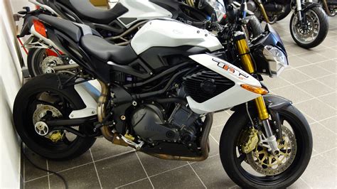 Moto Italienne Benelli Tornado Naked Tre 899 S TNT