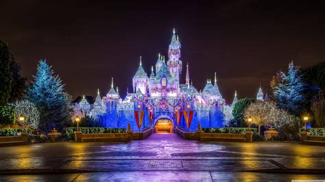 Download 4K Ultra HD Christmas Walt Disney World Resort Wallpaper ...