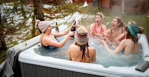 The Best Inflatable Hot Tubs For Winter
