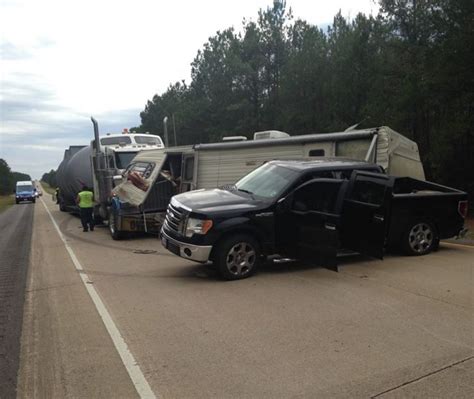 Npso Deputies Lsp Npd And Ems On The Scene Of I 49 Crash South Of Natchitoches Natchitoches