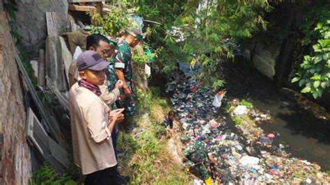 Pengakuan Warga Pembuang Sampah Di Sungai Citopeng Cimahi Salahkan