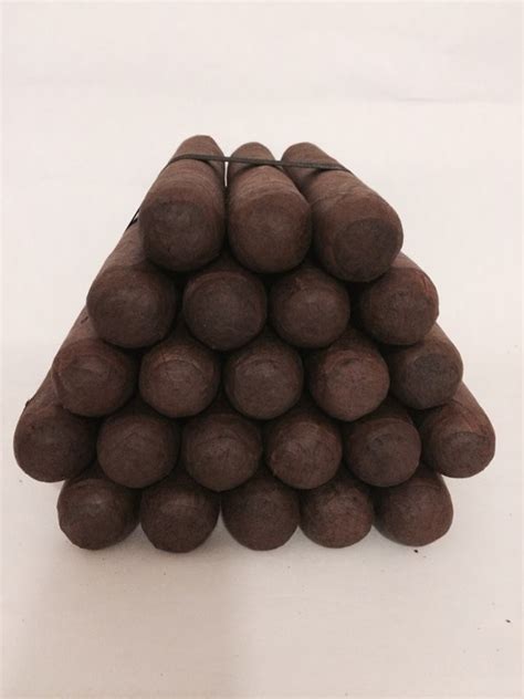 MADE IN MIAMI BY CUBAN ROLLERS CIGARS