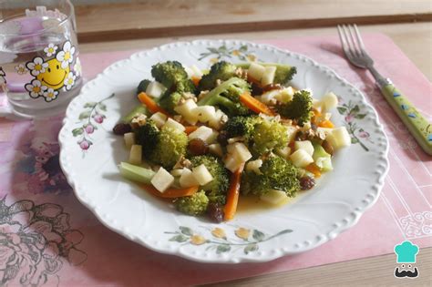 Ensalada De Brócoli Y Zanahoria Con Manzana Receta Sana