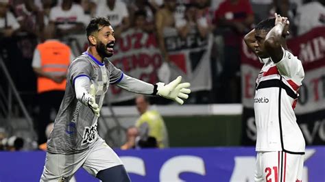 São Paulo cai para o Água Santa nos pênaltis e está fora da semifinal