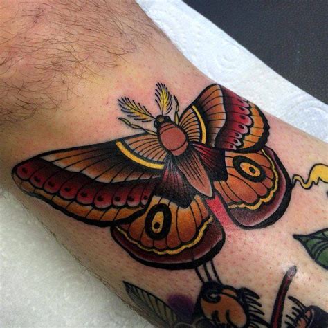 19 Tatuajesparahombres En Twitter Tatuaje De Una Mariposa De Estilo