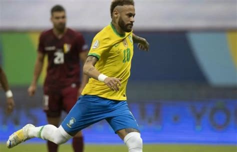 Por 10 gols Neymar pode igualar recorde de Pelé na seleção brasileira