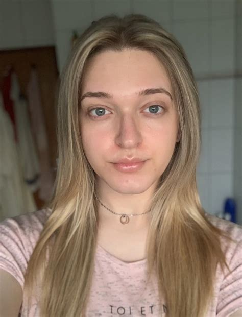 A Couple People Wanted To See A No Makeup Photo So Here You Go I’m A Bit Nervous Since No One