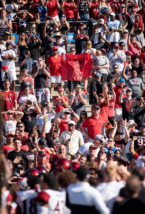 Gallery San Diego State Football Earns Historic 23 14 Victory Over Ucla Daily Bruin