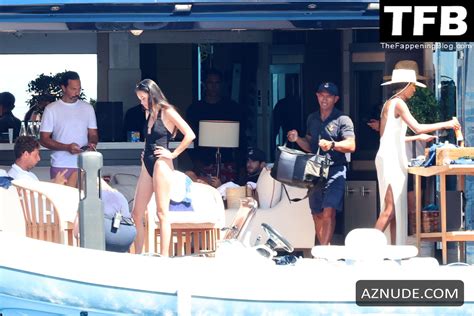 Kelsey Merritt Sexy Seen Flaunting Her Hot Bikini Body Alongside Jared Leto In Sardinia Aznude