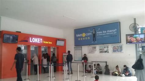 Libur Lebaran Direvisi Ratusan Masyarakat Batalkan Pembelian Tiket