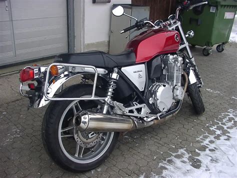 Honda CB 1100 Naked Bike in Rot gebraucht in Wörth für 3 990
